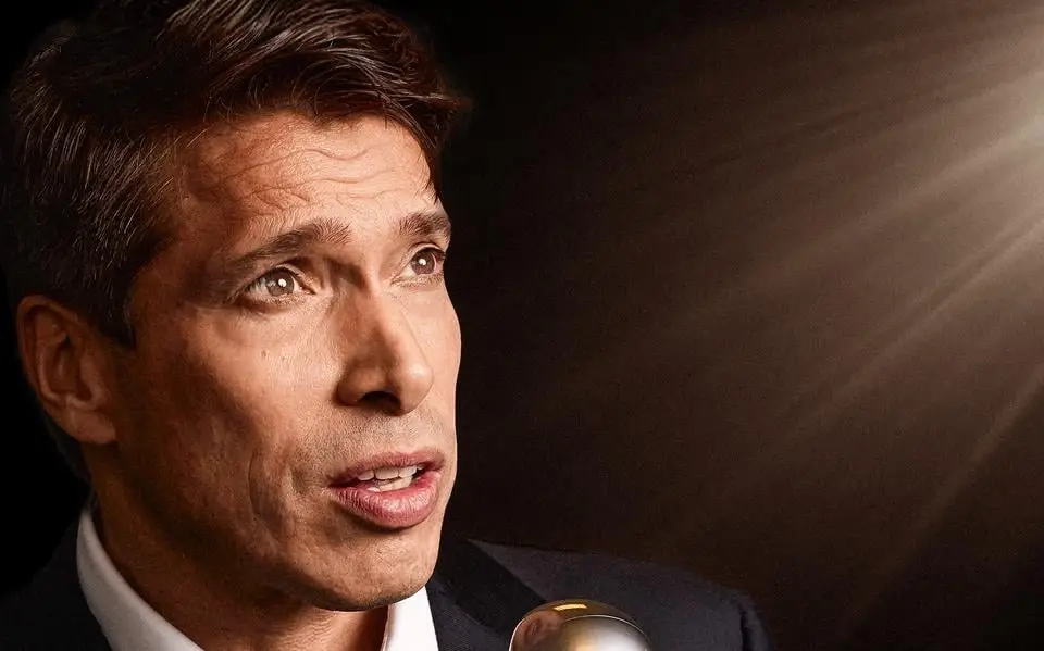 Sjors van der Panne speelt Jacques Brel in musical over zijn leven. ‘We zouden vrienden kunnen zijn’