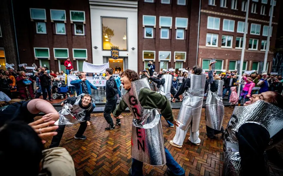 Fryslân, blijf niet rommelen met kunst en cultuur, zegt Tia van der Velde | opinie
