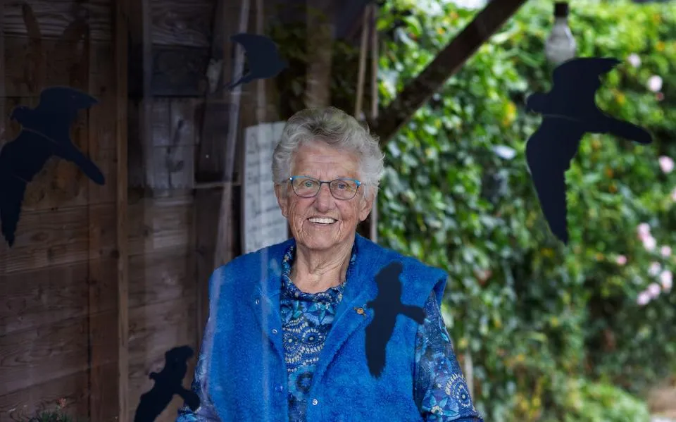 Griet (83) richtte 50 jaar geleden samen met haar man Douwe de Fûgelhelling in Ureterp op. ‘It loslitten. Dêr dogge je it foar’