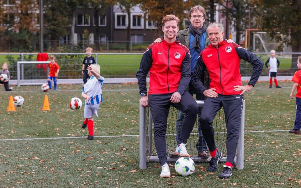 De Sweach timmert na moeizame jaren met jonge groep aan de weg in vijfde klasse. ‘Dizze jonges kinne geweldich fuotbalje’