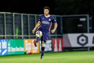 Spel rond PSV-talent Dele Thomas in volle gang: buitenlandse clubs proberen PSV de pas af te snijden