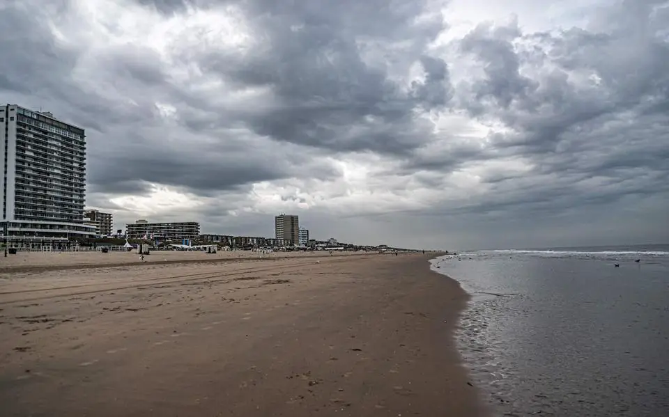 Bewolking houdt stand, zon krijgt nauwelijks ruimte ondanks zachte temperaturen