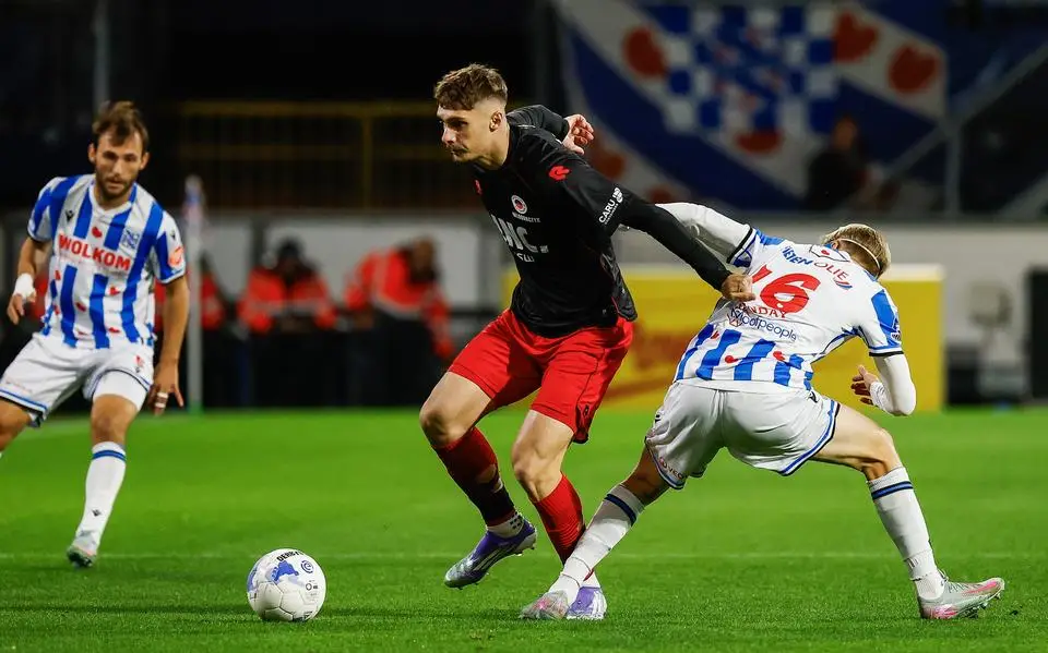 SC Heerenveen buigt in sensationele slotminuten achterstand om tegen Excelsior: 2-1