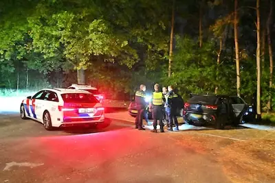 Politie rijdt vanaf Eindhoven achter gestolen auto aan, pakt Tilburger (26) op bij Leende
