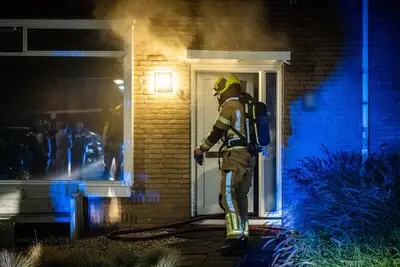 Woning tijdelijk onbewoonbaar na brand aan Schuberthof in Alphen aan den Rijn