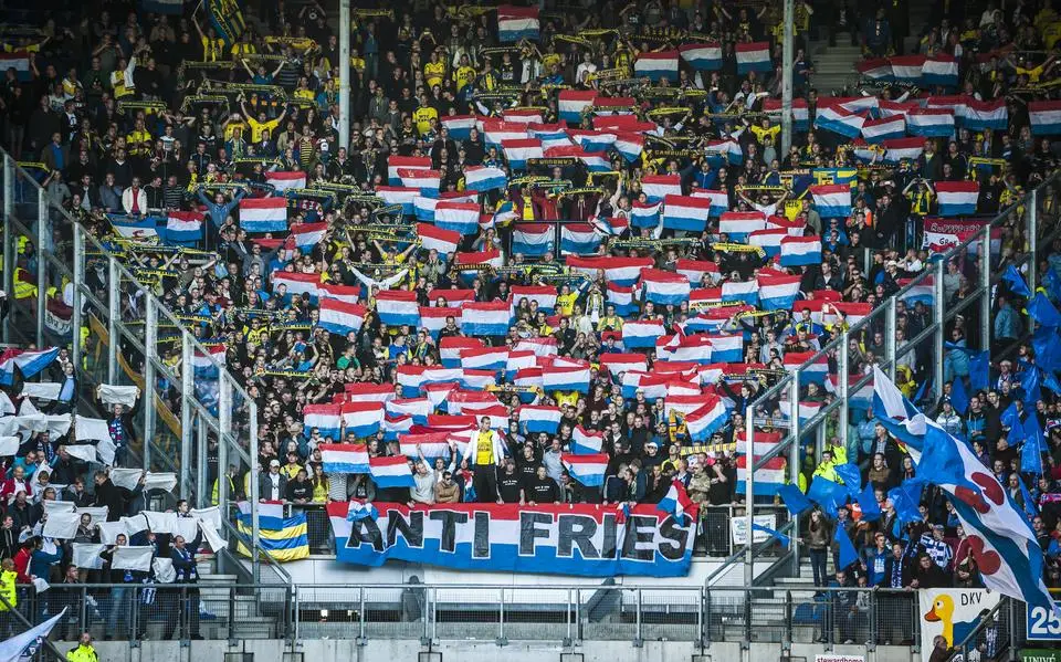 SC Cambuur roept op om geen Nederlandse vlaggen mee te nemen naar stadion na oproep supporters