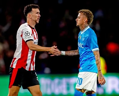 Italiaanse media schrikken zich een hoedje na stunt PSV: ‘Napoli is een regelrechte ramp’