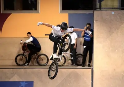BMX heeft het is zich om jongeren op de fiets te krijgen: ‘Kort, hevig, explosief en cool’