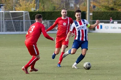 Clubtrouwe aanvoerder geniet van reünie bij bekerduel met De Bocht’80: ‘Ik wilde Wilhelmina Boys niet laten vallen’