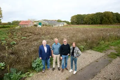 Bouwen aan een woongemeenschap tussen Geldrop en Eindhoven; plek voor negen woningen in Gijzenrooi