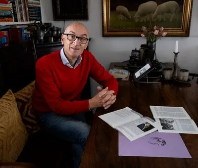 Gerard (74) wil zijn wereldberoemde achterneef nog een keer eren: ‘Een grote meneer’