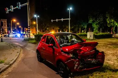 Man die taxi stal en heftige botsing veroorzaakte zegt gedrogeerd te zijn