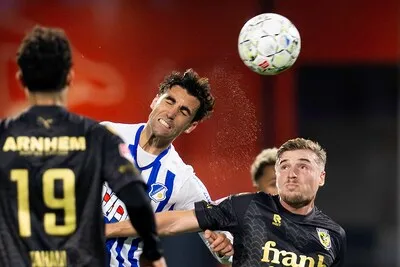LIVE | Druk staat erop bij FC Eindhoven, VVV-Venlo komt op bezoek