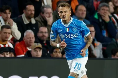 Noa Lang voelde zich welkom in Eindhoven en bedankt PSV-supporters