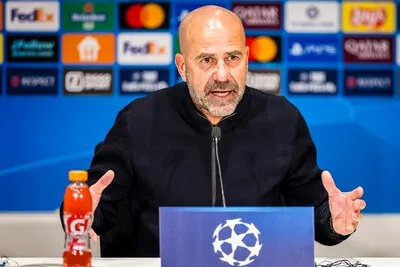 Peter Bosz laat PSV met historische zege stralen, maar blijft hopen op verdere verbetering: ‘Kan niemand aanwijzen die niet goed was’