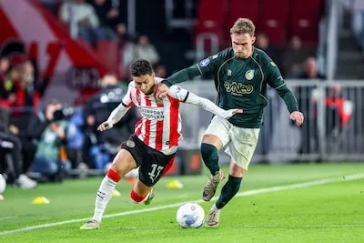 LIVE eredivisie | Invaller Pepi gooit duel in het slot, PSV maakt het zichzelf onnodig moeilijk