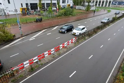 Op plek van dodelijke aanrijding in Eindhoven stond tot voor kort een hek, maar dat was weg door een eerdere botsing