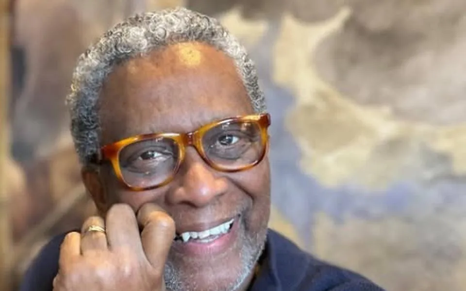 Emile (67) uit Bitgum was altijd bezig met het welzijn van anderen. Met zijn aanstekelijke lach kwam de zon binnen