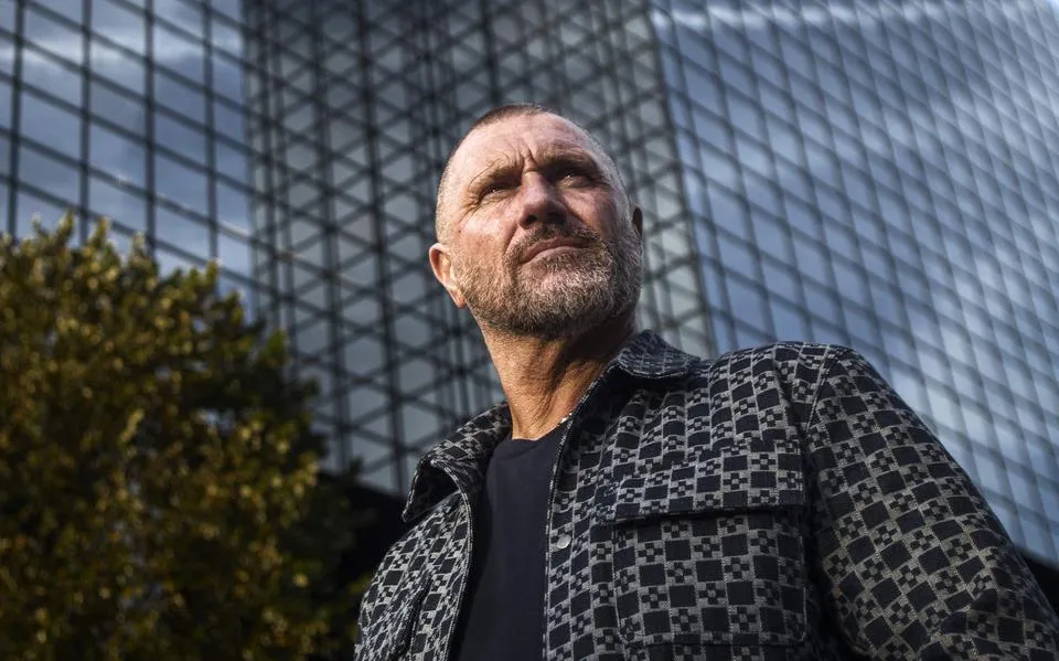 John de Wolf (62) ’jankte als een klein kind’ na bezoek aan verpleeghuis. ’Van mijn echte moeder heb ik al afscheid genomen’