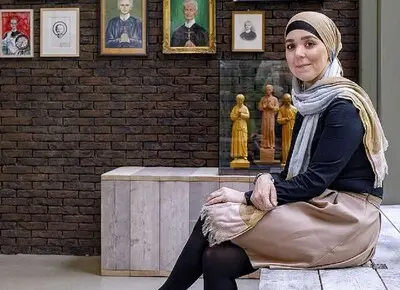 Esmah Lahlah geeft Peerke Donderslezing in Tilburg