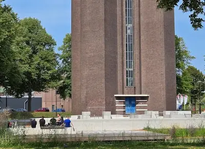 Waarom ’t niet zo eenvoudig is om hele jaar daklozen in de Helmondse Kamenij te laten