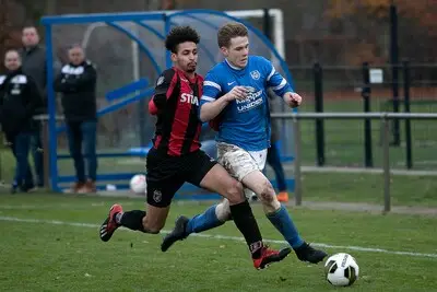 Handelse goalgetter maakt hattrick in ruime zege: ‘Teuntje is helemaal terug’