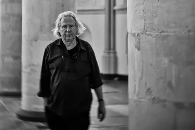 Kunstenaar Hans Klein Hofmeijer overleden