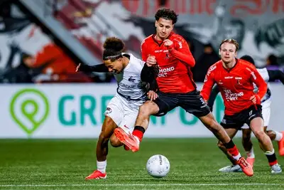 LIVE | Kan Helmond Sport de weg omhoog vervolgen? Jong AZ komt op bezoek