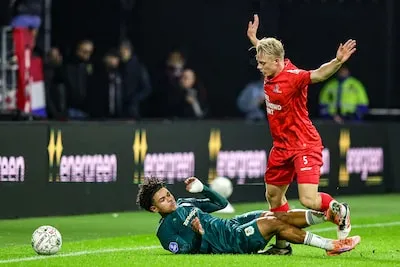 LIVE | Alles of niets voor Helmond Sport: kan de thuisploeg de achterstand ombuigen?