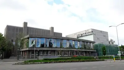 Zomertijd/Wintertijd gaat op tournee door Eindhoven