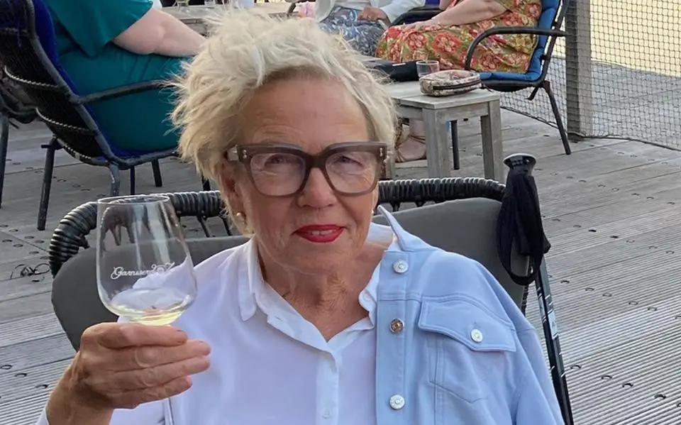 Ida (73) uit Leeuwarden drukte als Mevrouw Niinsky een eigenzinnig modestempel