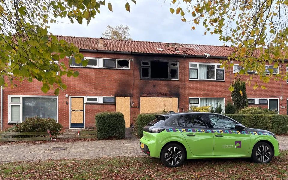 Bewoonster uitgebrand huis Wolvega ‘is alles kwijt’, het was razendsnel een vuurzee