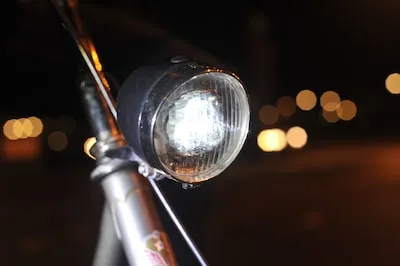 Geen fietsverlichting? De boete is deze winter nóg hoger dan vorig jaar