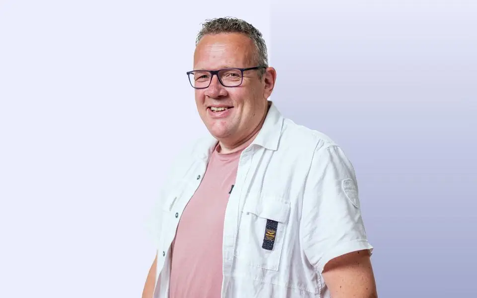 Zorgt het voetbalgeweld ervoor dat we straks op zondag op de bank langs viswedstrijden en wandeltochten zitten te zappen? | column Johan Stobbe