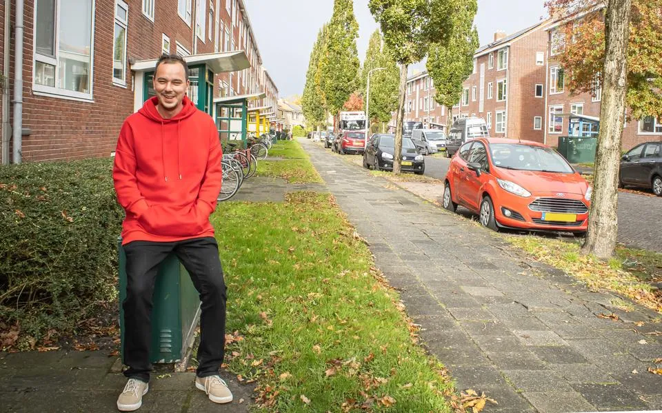 Ervaringsdeskundige Josh uit Leeuwarden schrijft roman over schizofrenie. ‘Al kan ik maar één iemand redden, dat zou al mooi zijn’