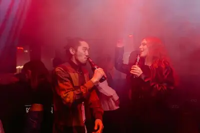 Design en dansen: hier in Eindhoven zijn feestjes tijdens DDW 2025
