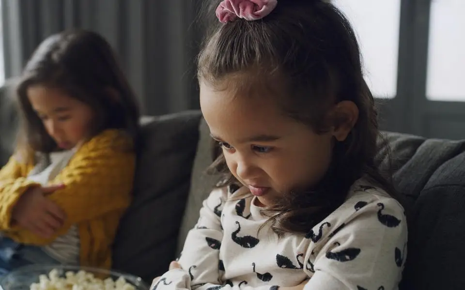 Hoe ga je om met kinderen die alles ’niet eerlijk’ vinden? | opvoedkwestie