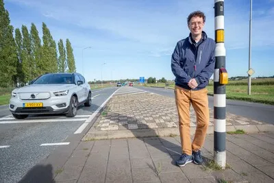 Met verkeersdeskundige Jeroen op pad langs N-wegen in de regio: ‘Je kunt niet overal bomen weghalen’