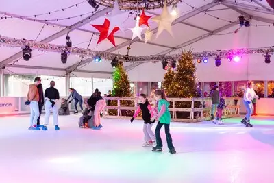 Schaatsbaan Nuenen opent kaartverkoop en inschrijving voor Dwèrs op het ijs