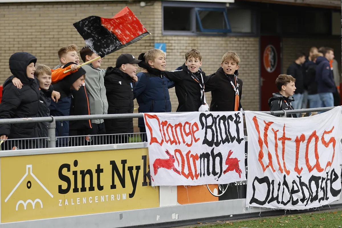 Elk schot is prijs voor Hardegarijp en doelpuntenfestijn bij Geel Wit tegen Read Swart: 3-6