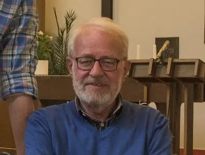 Pater Peter Denneman, die het niet bij geloven op zondag liet, op 80-jarige leeftijd in Tilburg overleden