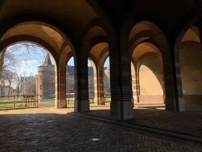 Ontmoet kasteelgidsen en bewoners tijdens herfstvakantie in Helmond