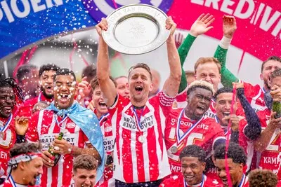 Luuk de Jong neemt afscheid bij PSV: hoe een nuchtere knoest uit Doetinchem in Eindhoven uitgroeide tot PSV-held