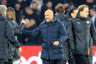 Peter Bosz ziet naast ‘goed mens’ Saibari meer uitblinkers in De Kuip (en is nog heel even kritisch op Saibari)