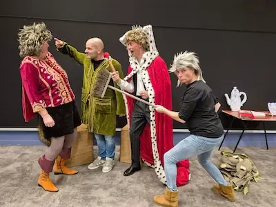 De Gelaarsde Poes; oud sprookje met humorsausje van Drop