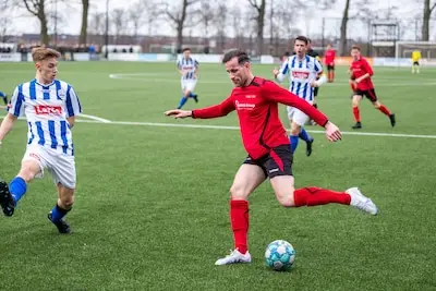 Geploeter in laatste linie zorgt voor fors verlies bij Someren: ‘We maken kinderlijke fouten’