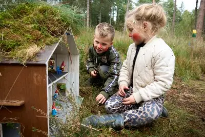 Samen op ontdekkingstocht in het Kabouterbos; ‘Er is ook een verliefde kabouter’