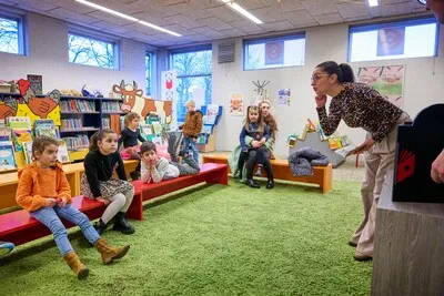 Ontdek de wereld van Chinese boeken: Voorlezen voor jonge kinderen in LocHal