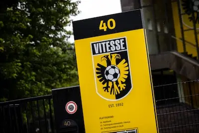 Carrière ex-profvoetballer verwoest door seksuele appjes naar minderjarig meisje