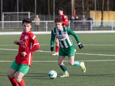 Oirschot Vooruit scoort er twaalf tegen Nieuw Woensel: ‘We stonden met veel jeugdspelers op het veld’